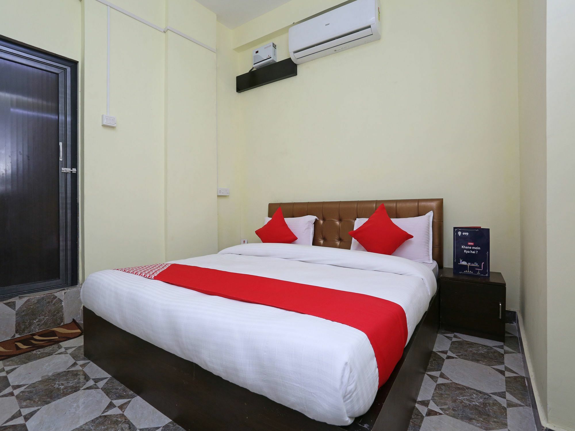 Hotel O Lakshay Residency Ґурґаон Екстер'єр фото